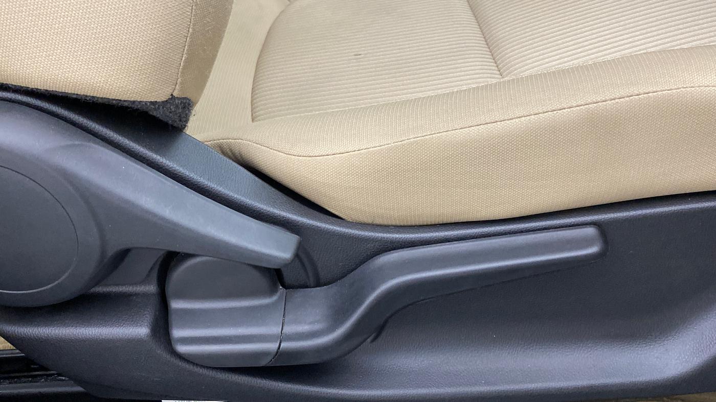 2018 Honda Amaze 1.2 V CVT I VTEC, Petrol, Automatic, 10,188 km, Driver Side Adjustment Panel
