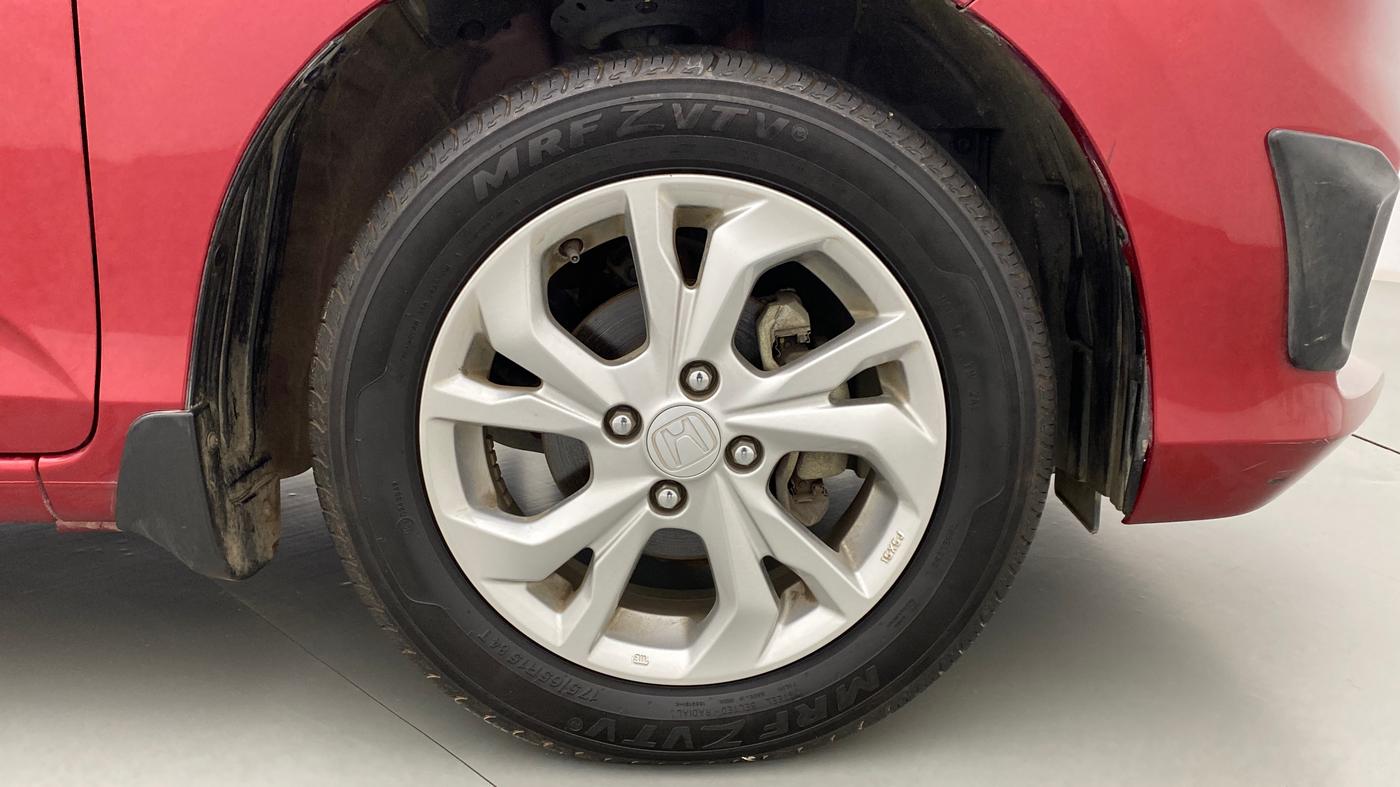 2018 Honda Amaze 1.2 V CVT I VTEC, Petrol, Automatic, 10,188 km, Right Front Wheel