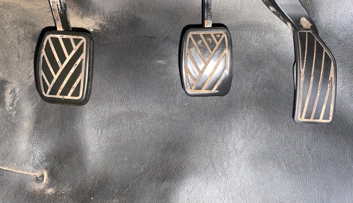 2015 Maruti Swift VXI, Petrol, Manual, 51,765 km, Pedals