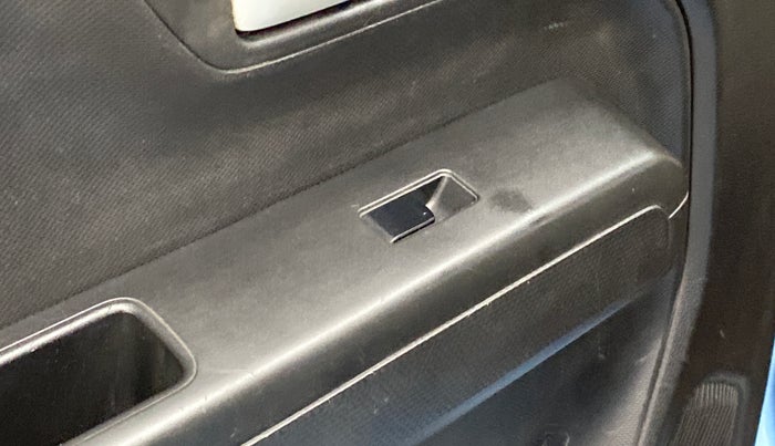 2019 Maruti New Wagon-R ZXI 1.2, Petrol, Manual, 51,609 km, Left front window switch / handle - Power window makes minor noise