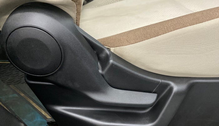2019 Maruti New Wagon-R ZXI 1.2, Petrol, Manual, 51,609 km, Driver Side Adjustment Panel