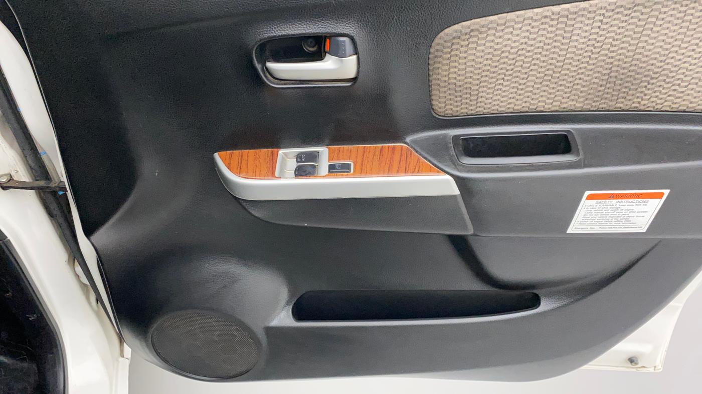 2014 Maruti Wagon R 1.0 LXI CNG, CNG, Manual, 90,534 km, Driver Side Door Panels Control