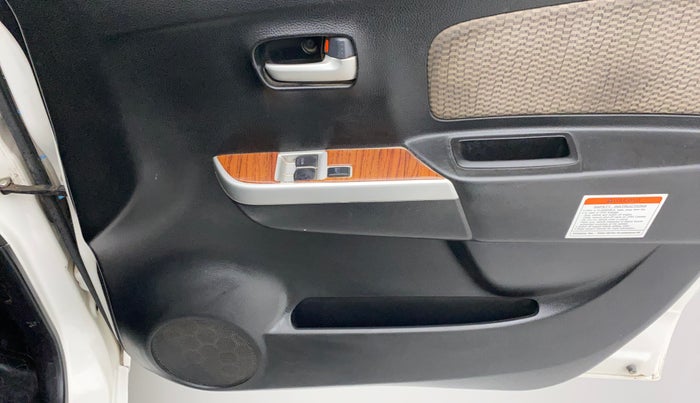 2014 Maruti Wagon R 1.0 LXI CNG, CNG, Manual, 90,534 km, Driver Side Door Panels Control
