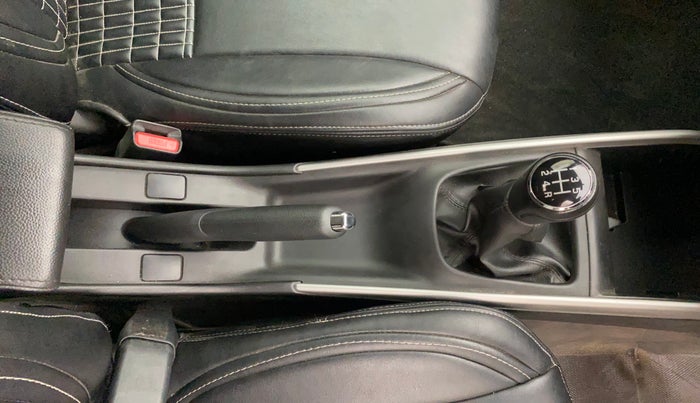 2018 Maruti Baleno ZETA PETROL 1.2, Petrol, Manual, 33,583 km, Gear Lever
