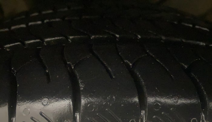 2016 Hyundai Creta SX PLUS AT 1.6 PETROL, Petrol, Automatic, 87,878 km, Left Front Tyre Tread