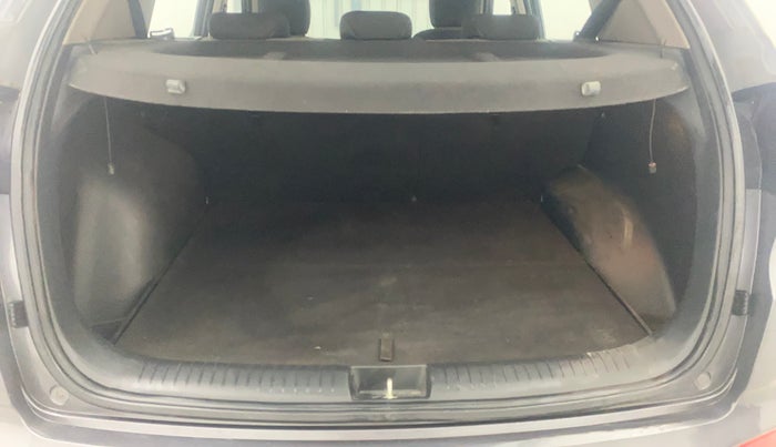 2016 Hyundai Creta SX PLUS AT 1.6 PETROL, Petrol, Automatic, 87,878 km, Boot Inside