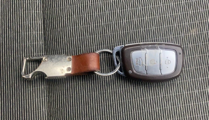 2016 Hyundai Creta SX PLUS AT 1.6 PETROL, Petrol, Automatic, 87,878 km, Key Close Up