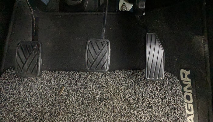 2019 Maruti New Wagon-R VXI 1.0, Petrol, Manual, 42,644 km, Pedals