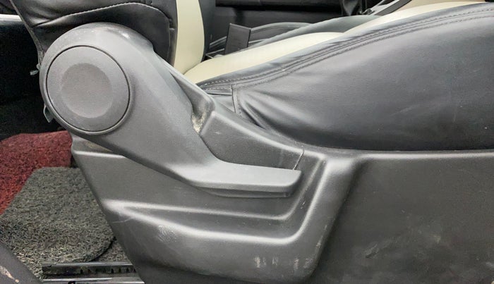 2019 Maruti New Wagon-R VXI 1.0, Petrol, Manual, 42,644 km, Driver Side Adjustment Panel