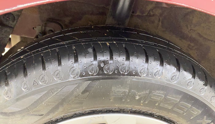 2016 Hyundai Grand i10 SPORTZ 1.2 KAPPA VTVT, Petrol, Manual, 81,578 km, Right Rear Tyre Tread