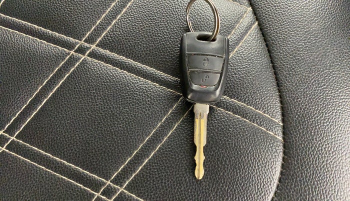 2016 Hyundai Grand i10 SPORTZ 1.2 KAPPA VTVT, Petrol, Manual, 81,578 km, Key Close Up