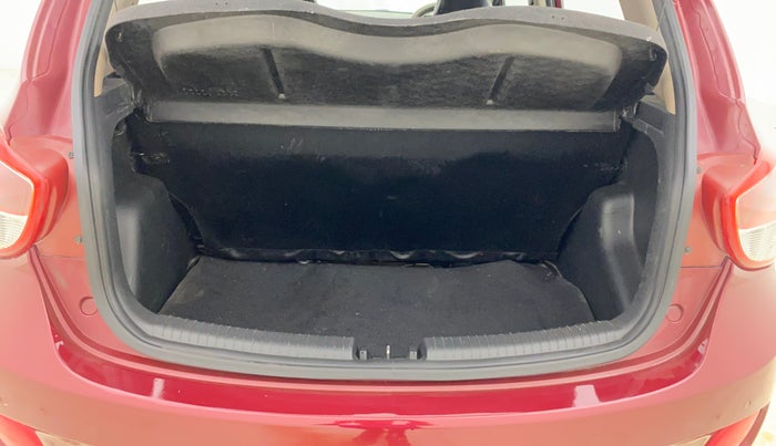2016 Hyundai Grand i10 SPORTZ 1.2 KAPPA VTVT, Petrol, Manual, 81,578 km, Boot Inside