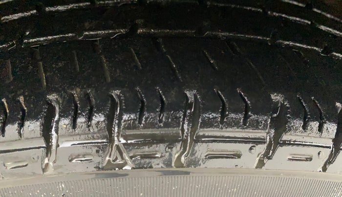 2017 Hyundai Grand i10 SPORTZ (O) AT 1.2 KAPPA VTVT, Petrol, Automatic, 76,676 km, Left Front Tyre Tread