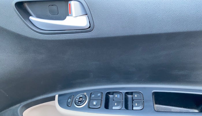 2017 Hyundai Grand i10 SPORTZ (O) AT 1.2 KAPPA VTVT, Petrol, Automatic, 76,676 km, Driver Side Door Panels Control