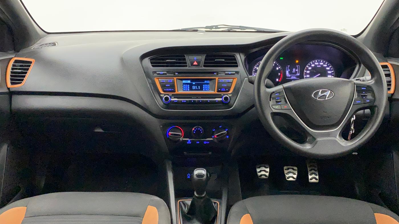 2015 Hyundai i20 Active 1.2 S, Petrol, Manual, 88,466 km, Dashboard