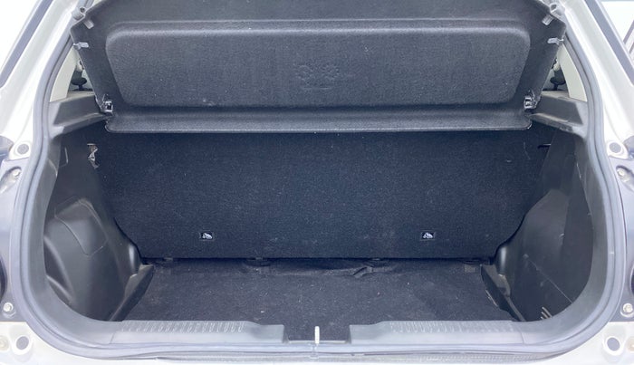 2018 Maruti Swift VXI D, Petrol, Manual, 7,407 km, Boot Inside