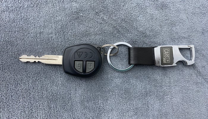 2018 Maruti Swift VXI D, Petrol, Manual, 7,407 km, Key Close Up