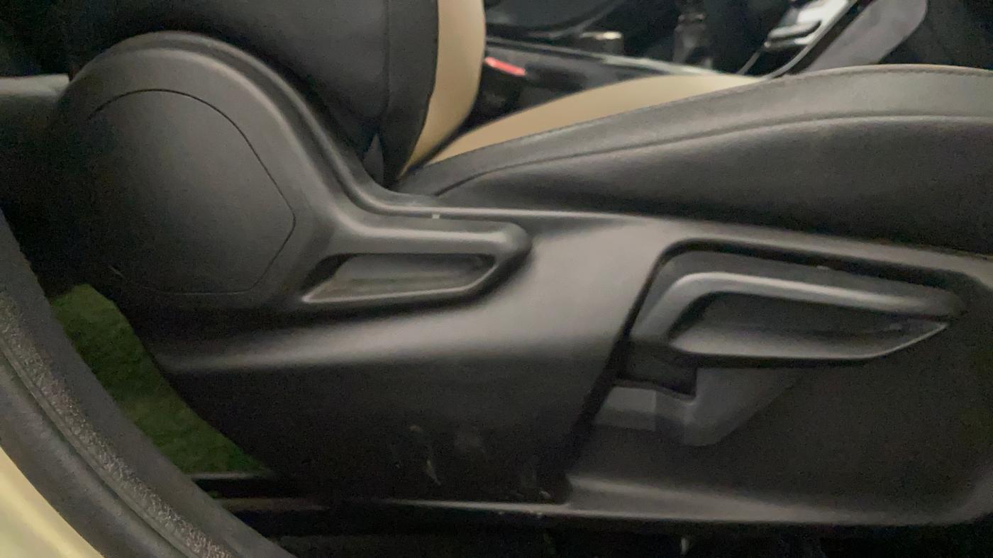 2022 Tata NEXON XZ PLUS PETROL KAZIRANGA, Petrol, Manual, 25,080 km, Driver Side Adjustment Panel