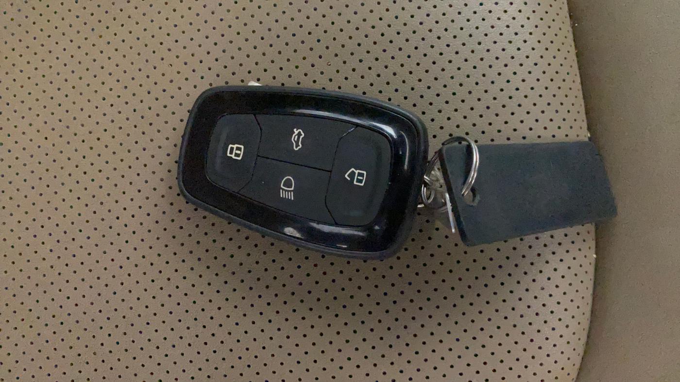 2022 Tata NEXON XZ PLUS PETROL KAZIRANGA, Petrol, Manual, 25,080 km, Key Close Up
