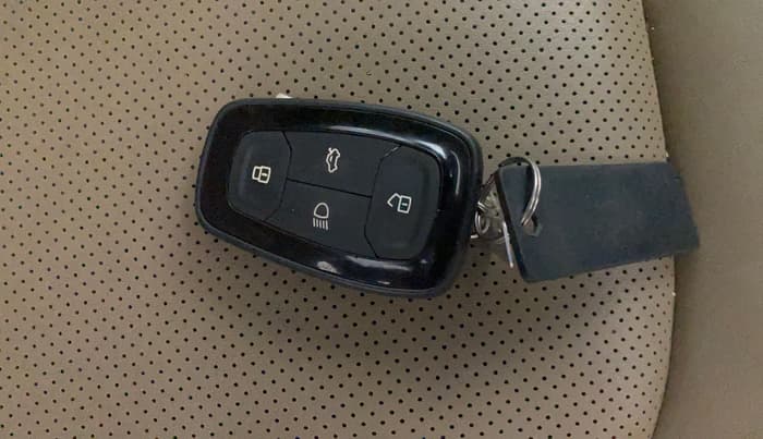 2022 Tata NEXON XZ PLUS PETROL KAZIRANGA, Petrol, Manual, 25,080 km, Key Close Up