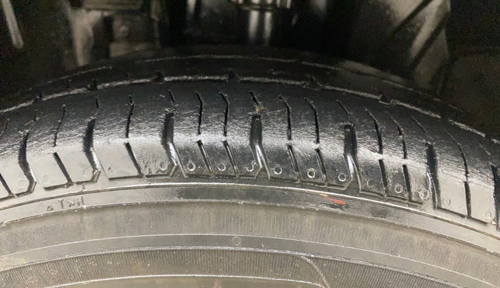 2017 Datsun Redi Go T (O), Petrol, Manual, 1,11,524 km, Left Front Tyre Tread