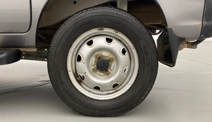 2011 Maruti Eeco 7 STR, Petrol, Manual, 74,616 km, Left Rear Wheel