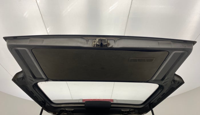 2011 Maruti Eeco 7 STR, Petrol, Manual, 74,616 km, Boot Door Open