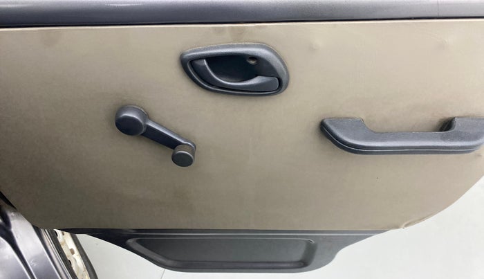 2011 Maruti Eeco 7 STR, Petrol, Manual, 74,616 km, Driver Side Door Panels Control