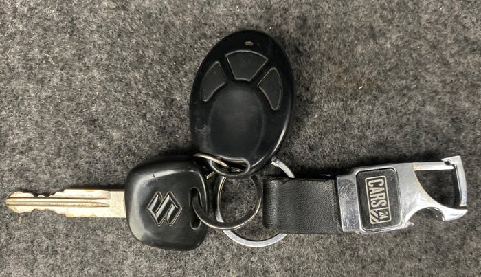 2011 Maruti Eeco 7 STR, Petrol, Manual, 74,616 km, Key Close Up