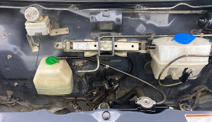 2011 Maruti Eeco 7 STR, Petrol, Manual, 74,616 km, Open Bonet