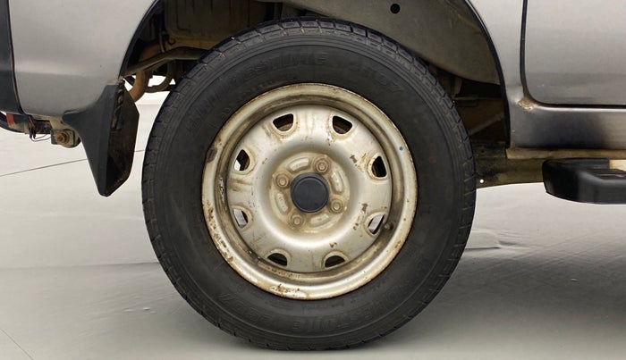 2011 Maruti Eeco 7 STR, Petrol, Manual, 74,616 km, Right Rear Wheel