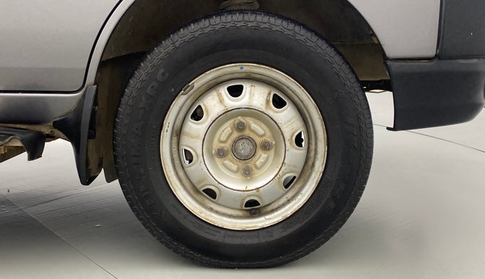 2011 Maruti Eeco 7 STR, Petrol, Manual, 74,616 km, Right Front Wheel