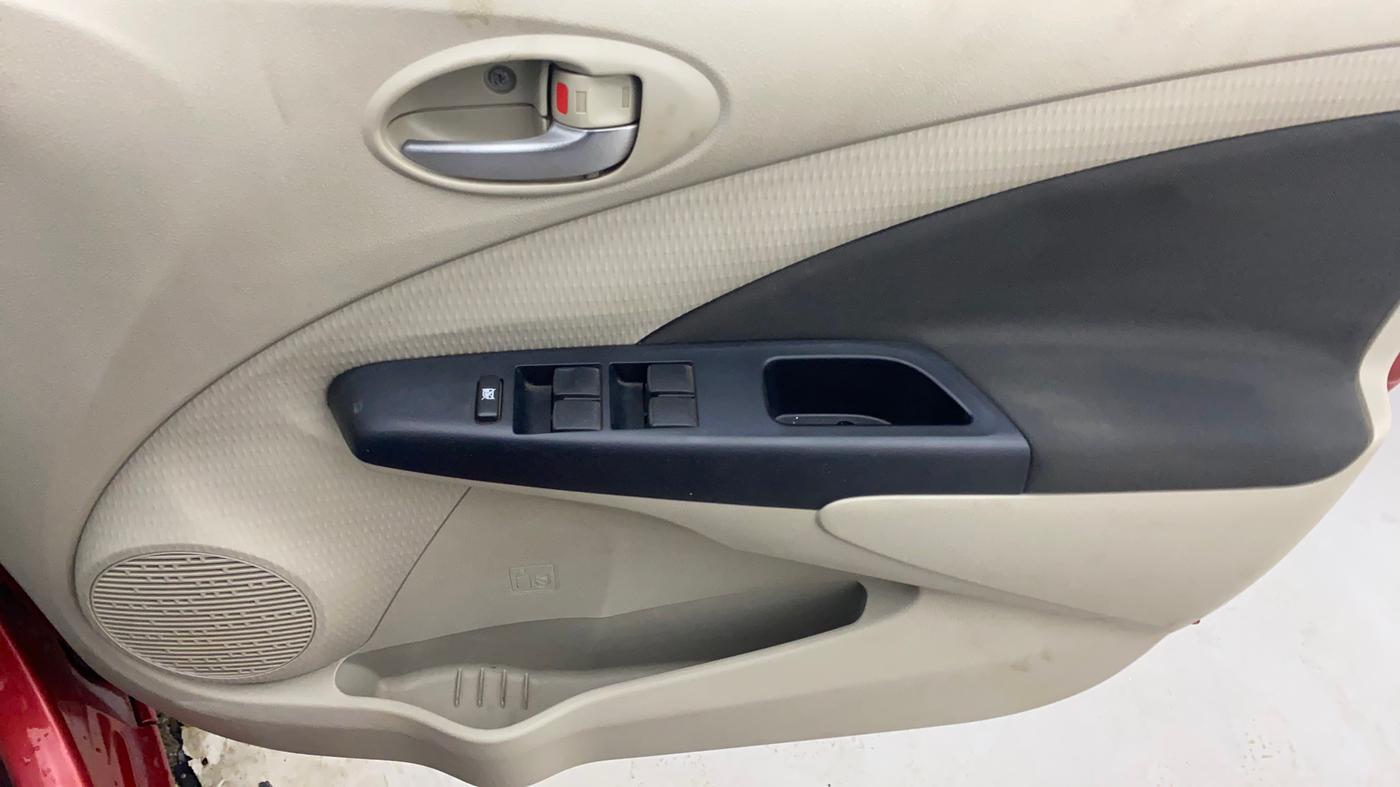 2012 Toyota Etios Liva G, Petrol, Manual, 96,695 km, Driver Side Door Panels Control