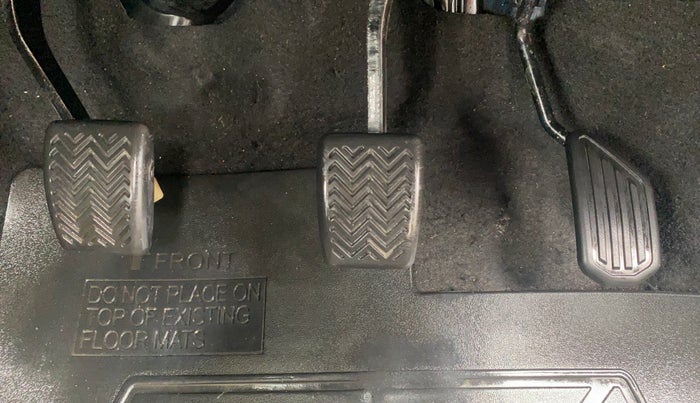 2012 Toyota Etios Liva G, Petrol, Manual, 96,531 km, Pedals