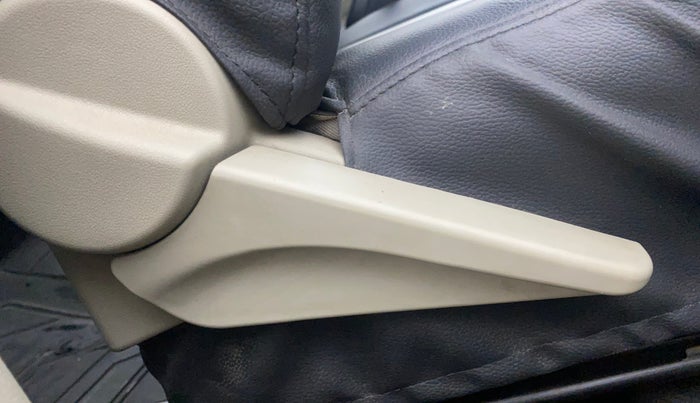 2012 Toyota Etios Liva G, Petrol, Manual, 96,531 km, Driver Side Adjustment Panel