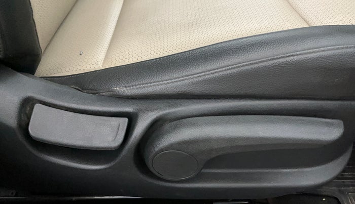 2018 Hyundai Verna 1.6 VTVT SX O, Petrol, Manual, 34,140 km, Driver Side Adjustment Panel