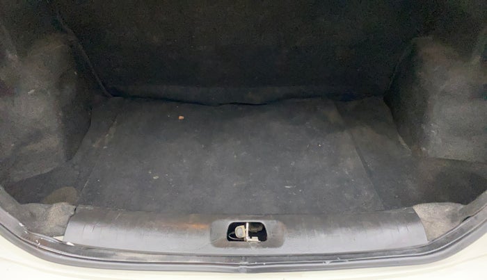 2015 Maruti Swift Dzire VXI, Petrol, Manual, 85,929 km, Boot Inside