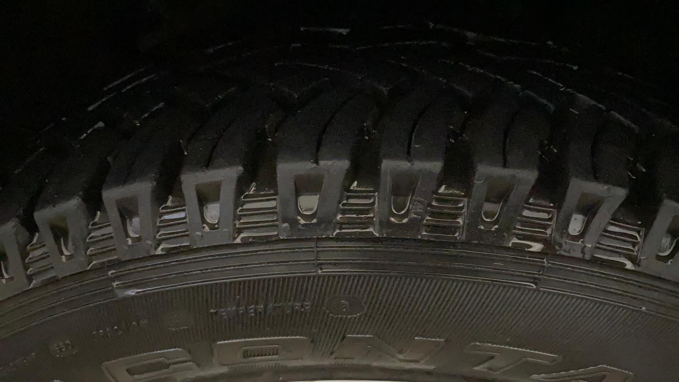 2018 Renault Captur RXE PETROL, Petrol, Manual, 17,991 km, Left Front Tyre Tread