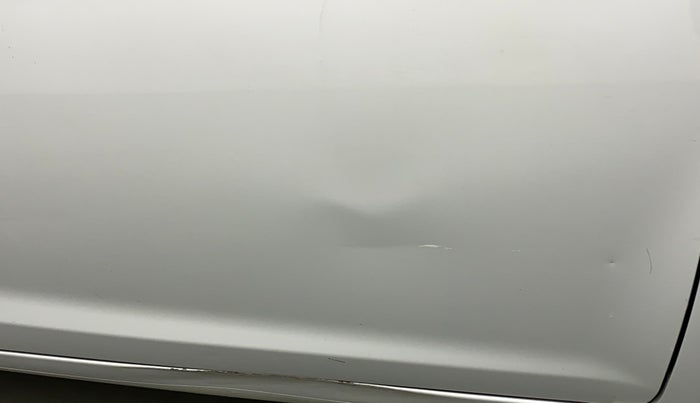 2011 Hyundai i20 MAGNA (O) 1.2, Petrol, Manual, 72,982 km, Driver-side door - Slightly dented