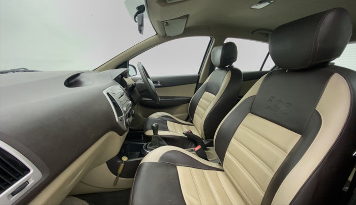 2011 Hyundai i20 MAGNA (O) 1.2, Petrol, Manual, 72,982 km, Right Side Front Door Cabin