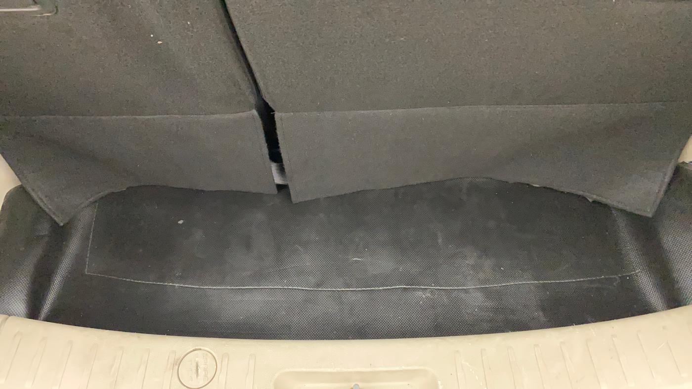2018 Mahindra MARAZZO M2 7STR, Diesel, Manual, 84,207 km, Boot Inside