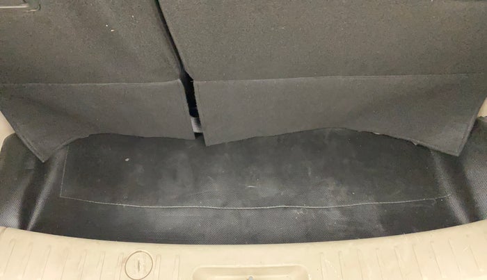 2018 Mahindra MARAZZO M2 7STR, Diesel, Manual, 84,207 km, Boot Inside