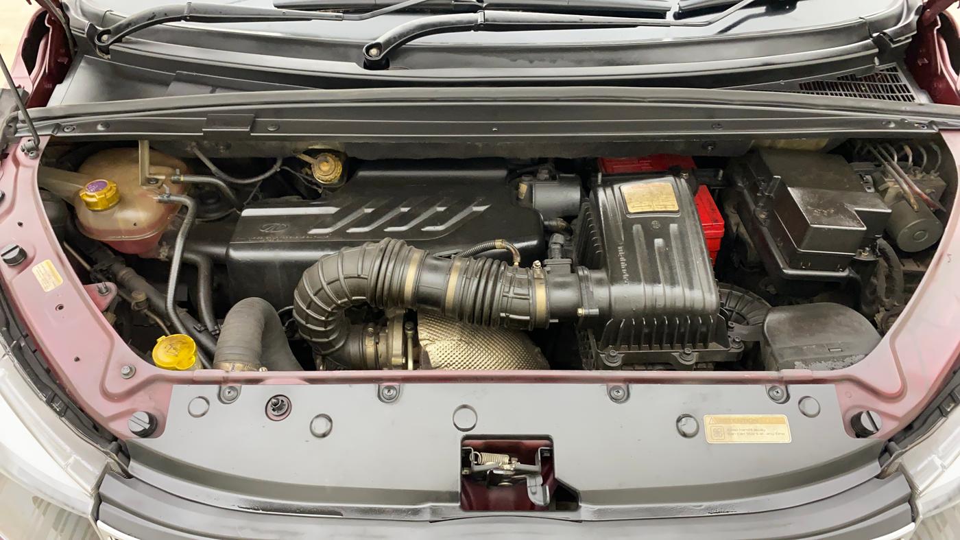 2018 Mahindra MARAZZO M2 7STR, Diesel, Manual, 84,207 km, Engine View