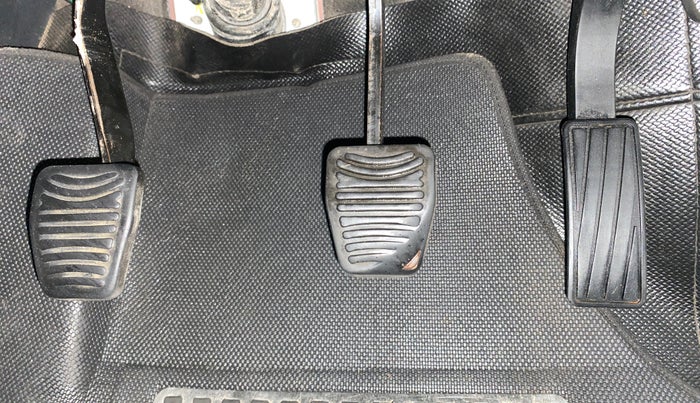 2018 Mahindra MARAZZO M2 7STR, Diesel, Manual, 84,207 km, Pedals