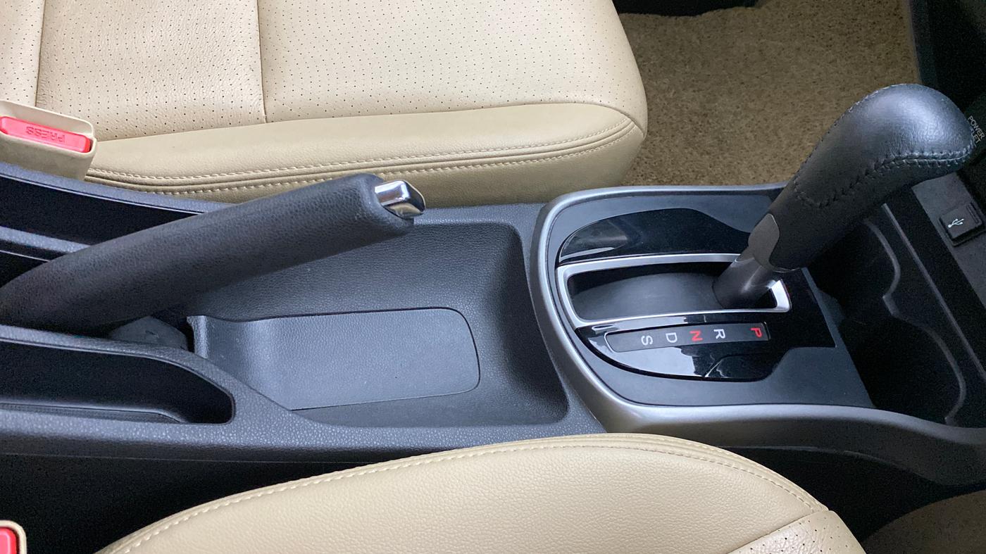 2018 Honda City ZX CVT ANNIVERSARY EDITION, Petrol, Automatic, 63,562 km, Gear Lever