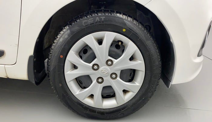 2015 Hyundai Grand i10 MAGNA 1.2 KAPPA VTVT, Petrol, Manual, 68,196 km, Right Front Wheel