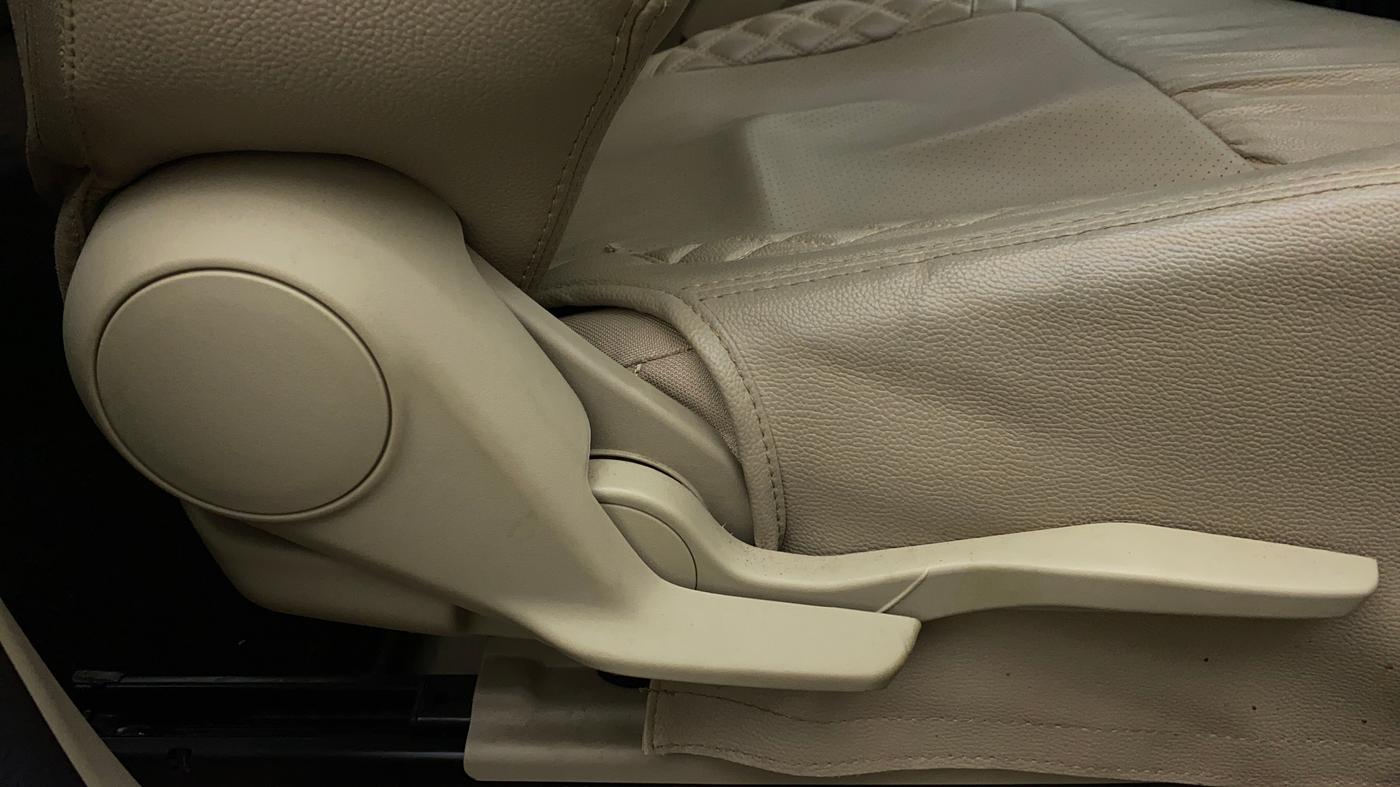 2020 Maruti Dzire VXI, Petrol, Manual, 38,073 km, Driver Side Adjustment Panel