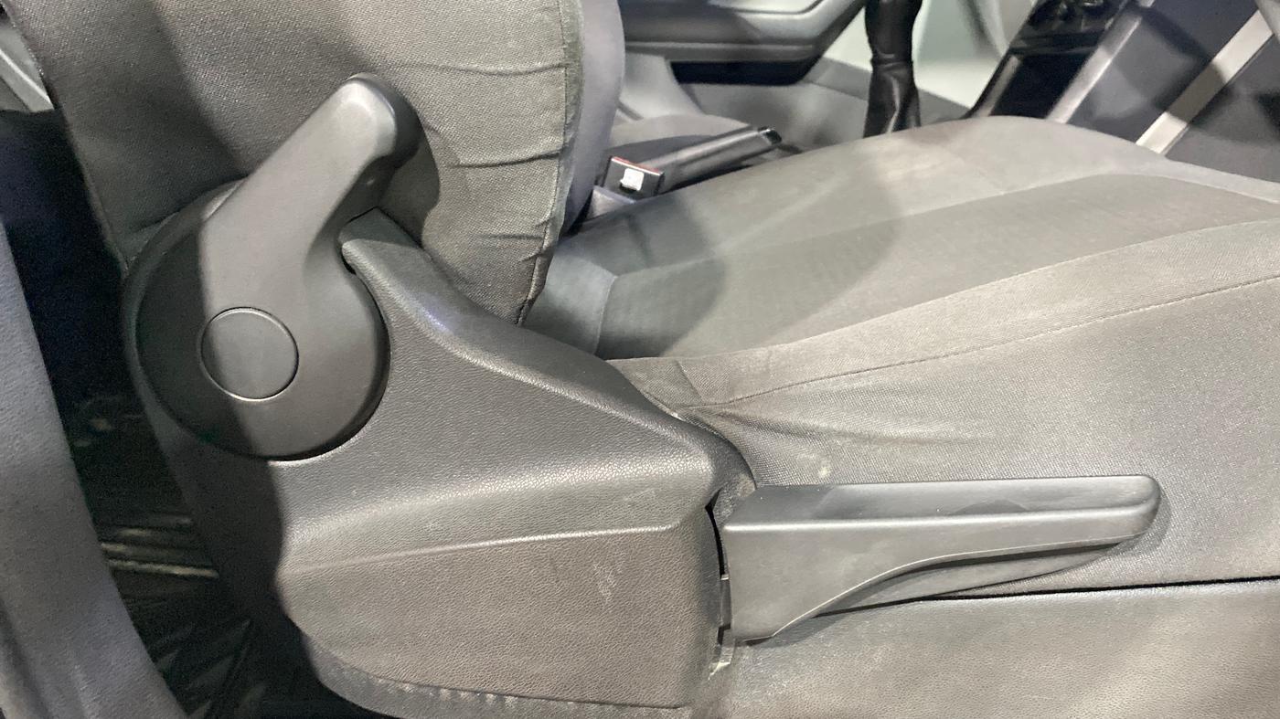 2022 Skoda KUSHAQ ACTIVE 1.0L TSI MT, Petrol, Manual, 28,539 km, Driver Side Adjustment Panel