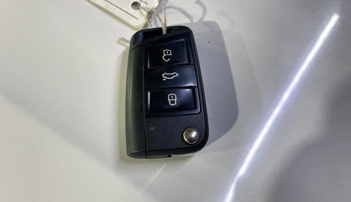 2022 Skoda KUSHAQ ACTIVE 1.0L TSI MT, Petrol, Manual, 28,643 km, Key Close Up