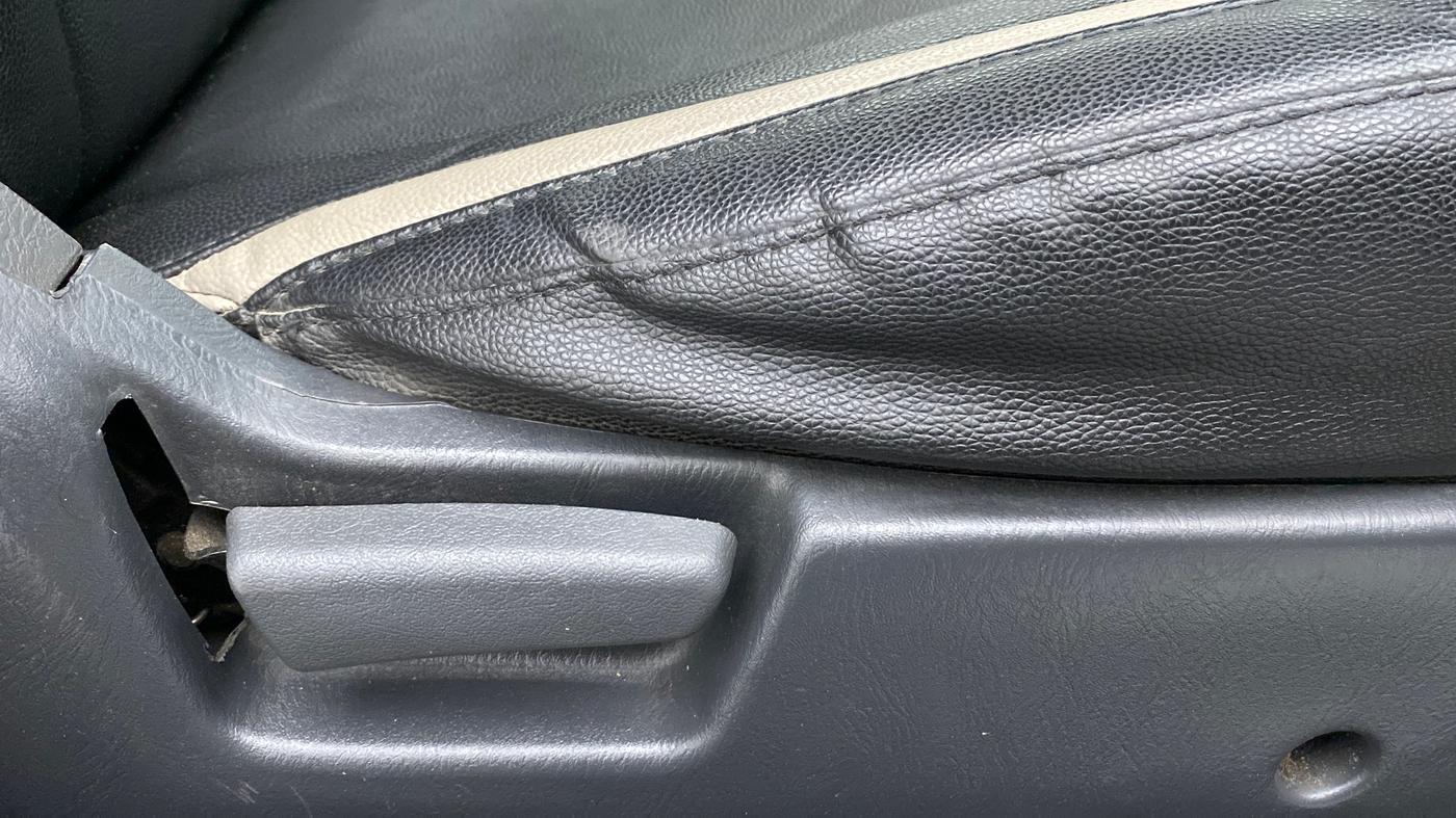 2019 Maruti Alto K10 VXI (O), Petrol, Manual, 30,899 km, Driver Side Adjustment Panel